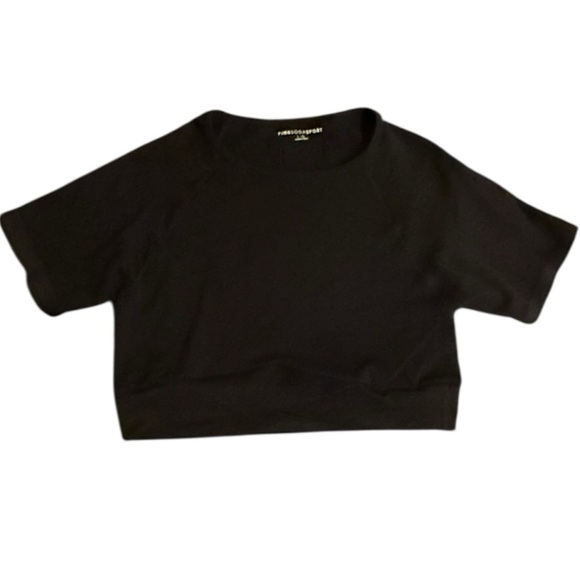 Black Pink Soda Sport cropped short sleeve top in ribbed stretch material. Sz L - Picture 1 of 6